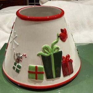 Vintage Festive Holiday White Barn Candle Ceramic Lampshade with Gift Design